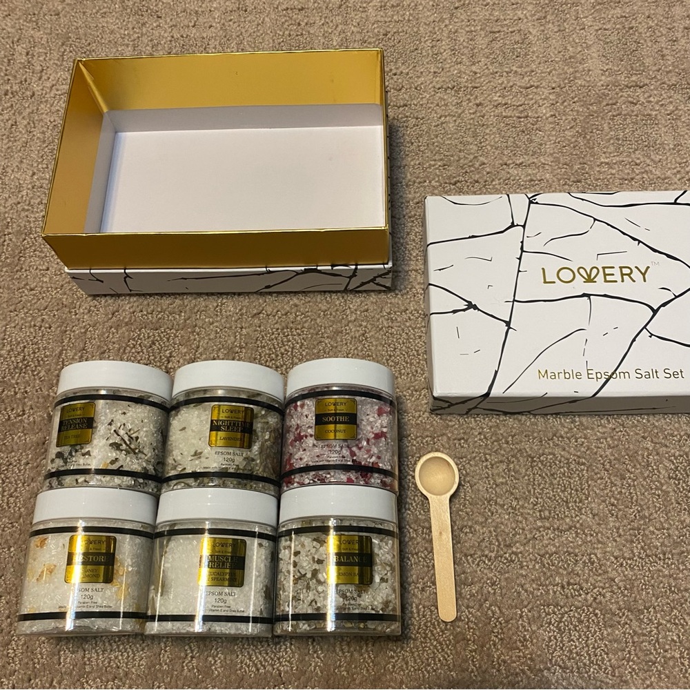 New {LOVERY} Epsom Salts Gift Set, 6 Scented Relaxing Spa Bath Soaks